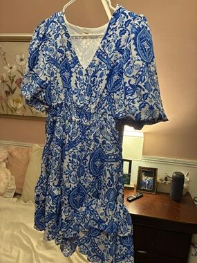 entro Blue and White Floral Midi Dress